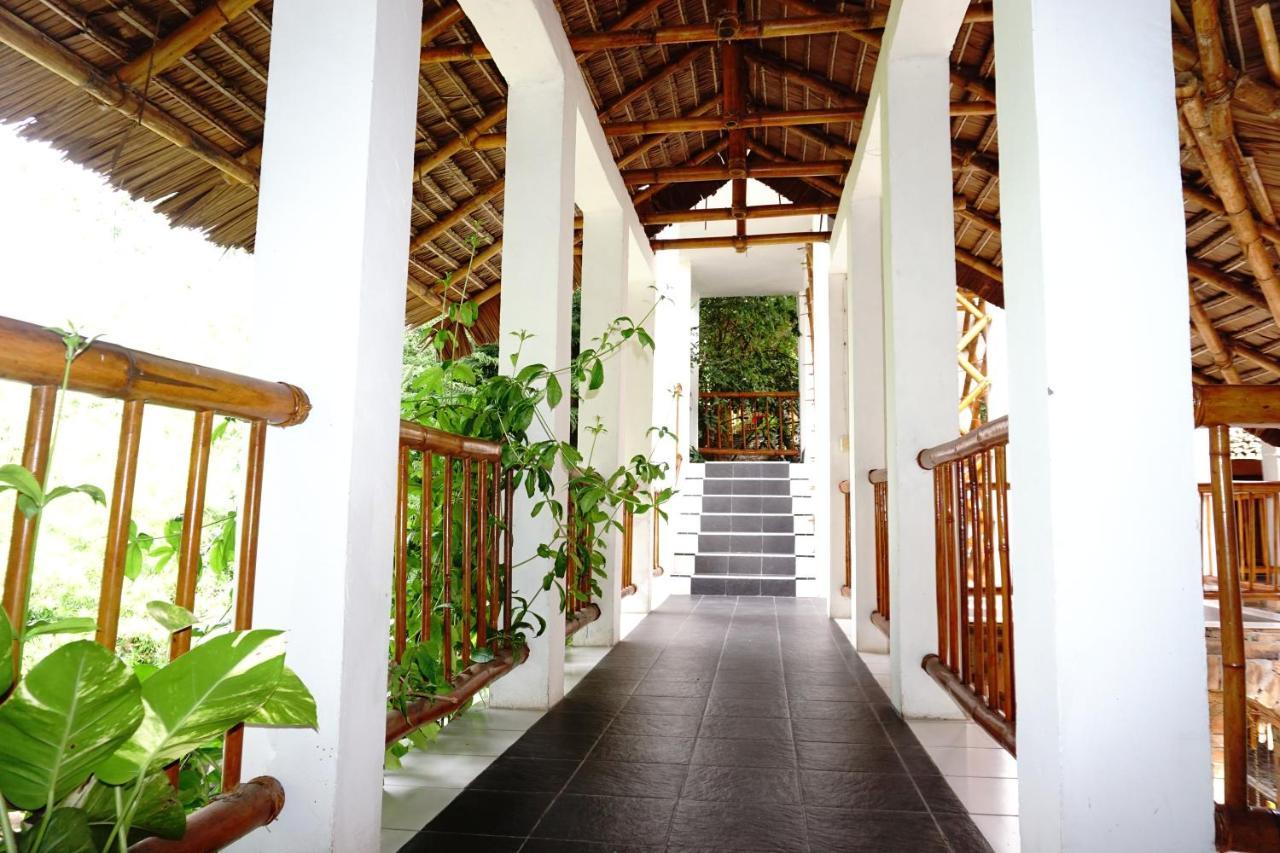 Mangga Lodge Bira Esterno foto