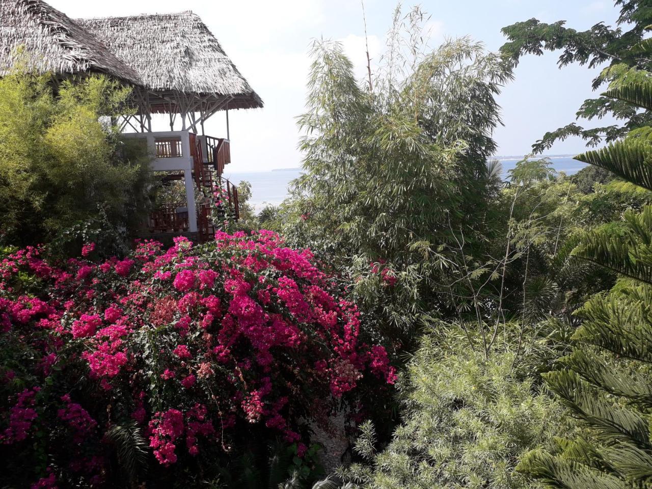 Mangga Lodge Bira Esterno foto
